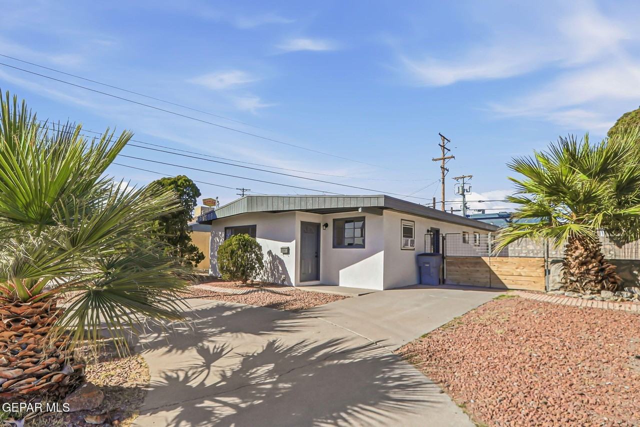 1105 N Clark Dr - Photo 2 of 24