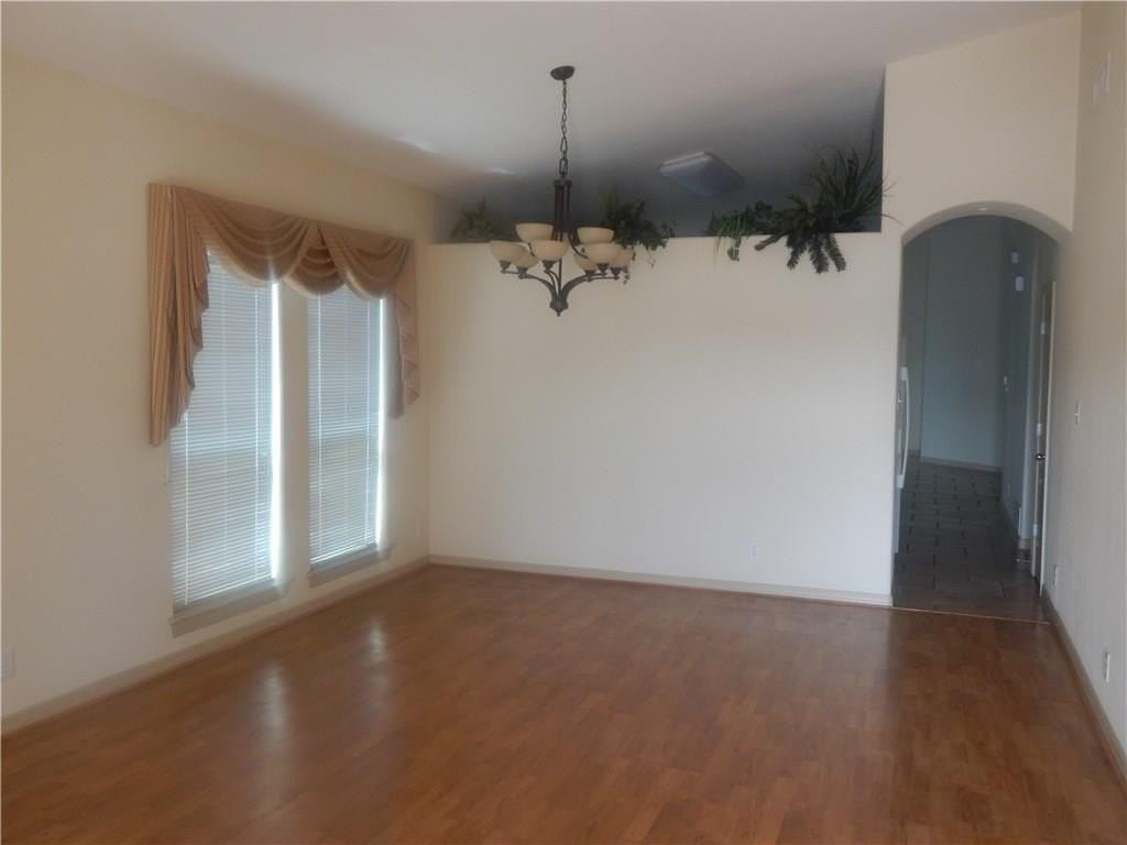 353 Resler Ridge Dr - Photo 3 of 20