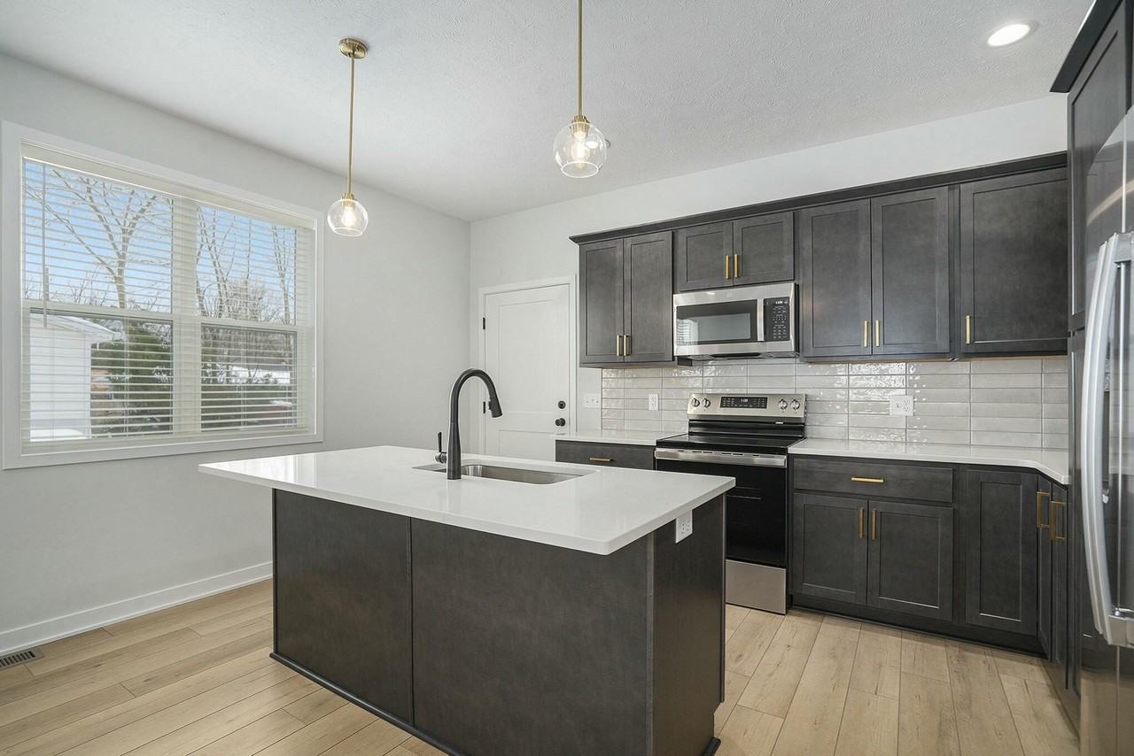 2519 Logan Ave - Photo 6 of 17