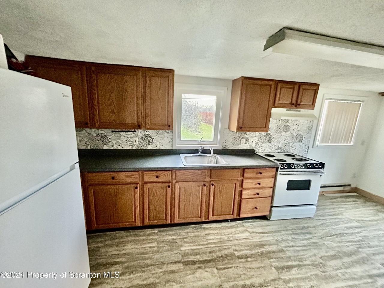 1815 Melrose Rd - Photo 4 of 19