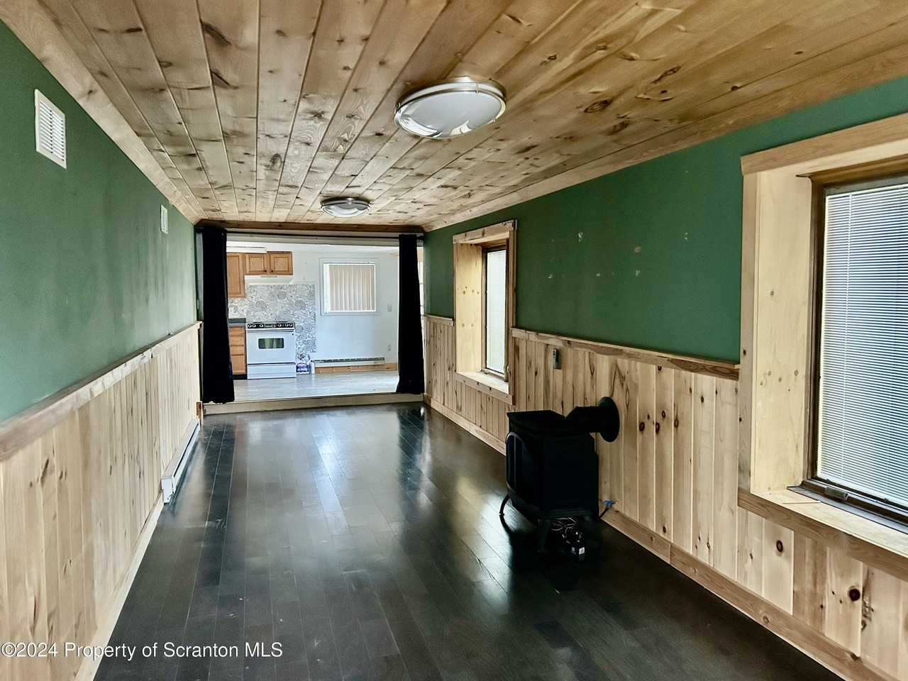 1815 Melrose Rd - Photo 5 of 19