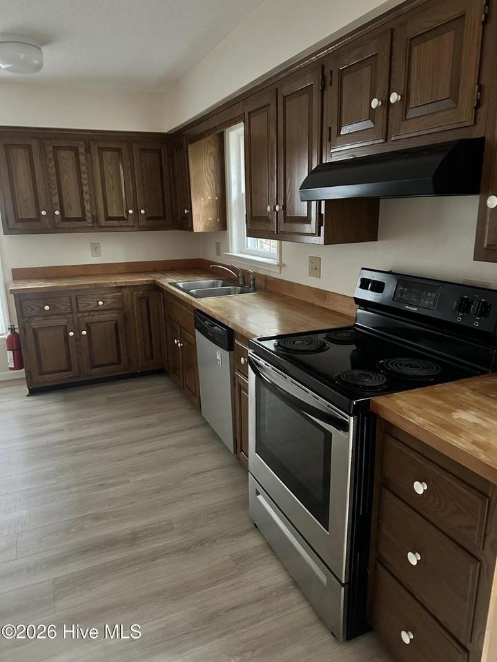 1624 E Indiana Ave Apt 10 #10 - Photo 5 of 16