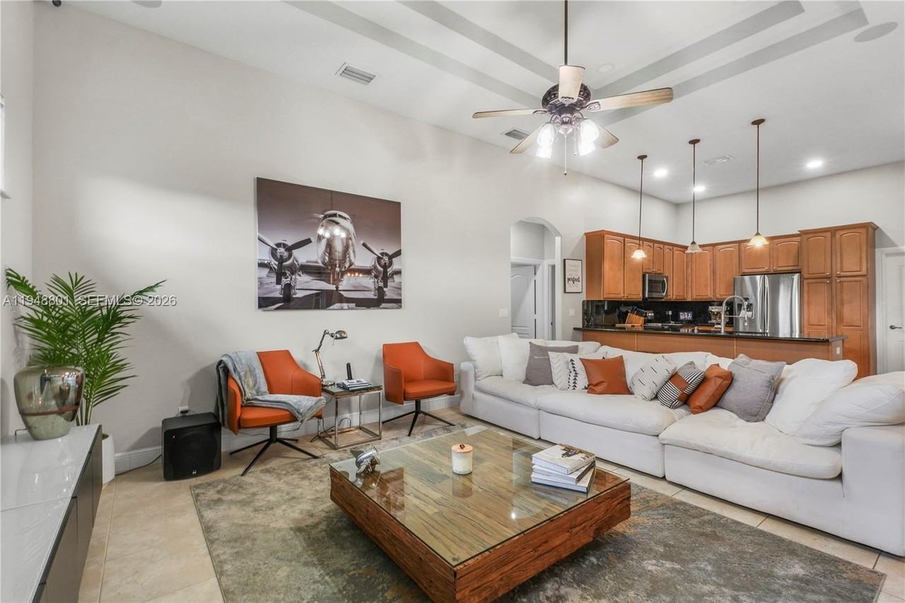 315 Se Fisk Rd - Photo 7 of 33