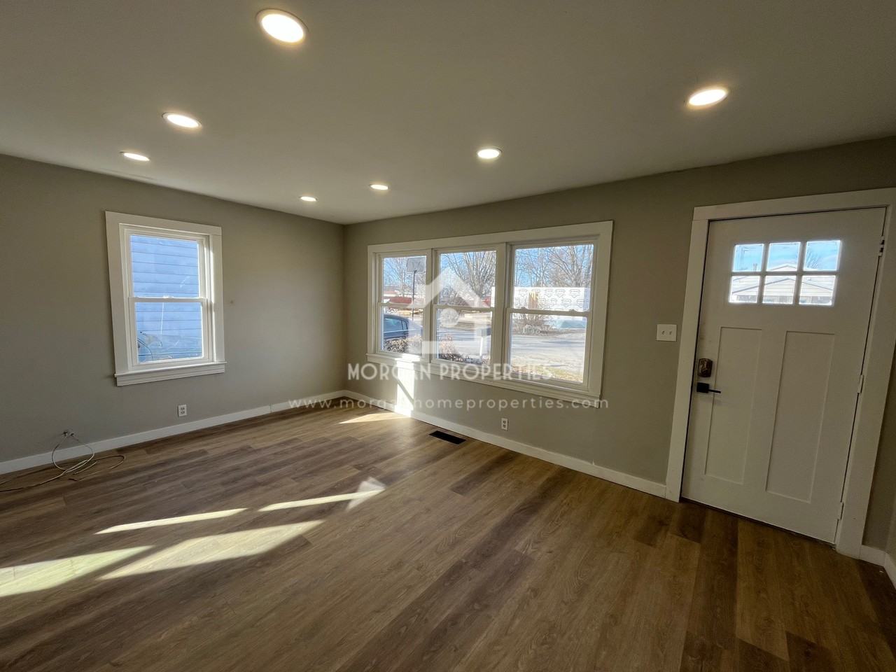 2319 G Ave #1 - Photo 2 of 9