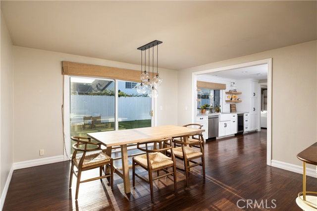 407 16th Pl - Photo 2 of 8