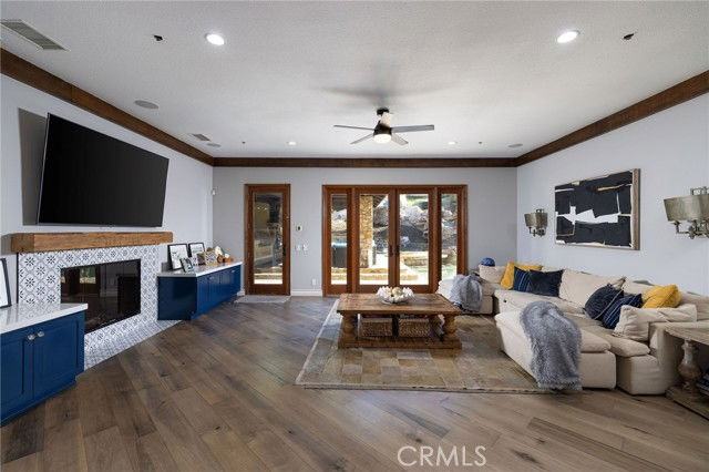 25152 Anvil Cir - Photo 2 of 8