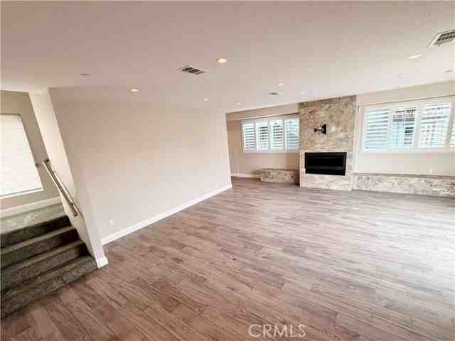 16377 26th St #101 - Photo 2 of 8