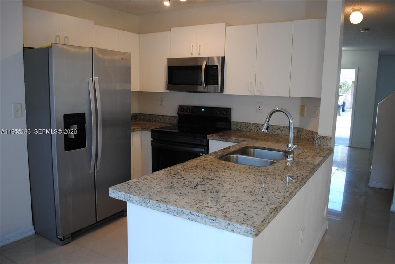 14108 Sw 179th St #14108 - Photo 5 of 19