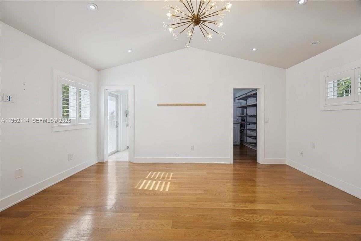 2910 Calusa St - Photo 7 of 33