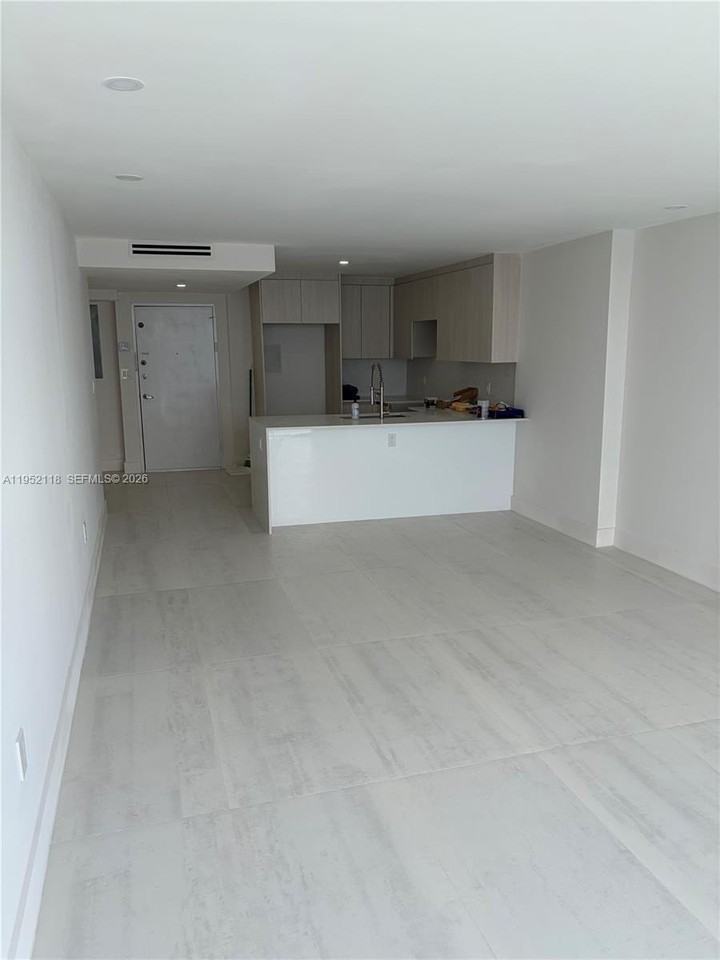 1228 West Ave #1102 - Photo 4 of 12