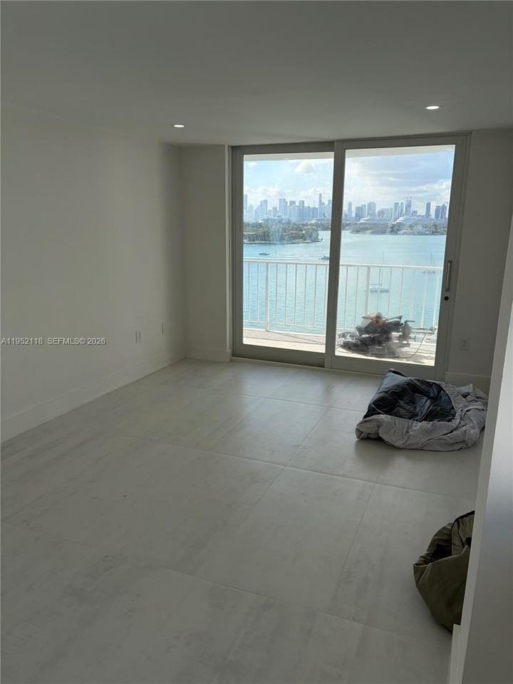 1228 West Ave #1102 - Photo 5 of 12