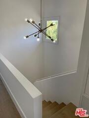 15434 Mulholland Dr - Photo 2 of 8