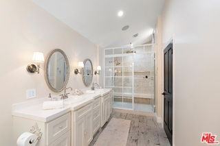 1110 N Beverly Glen Blvd - Photo 2 of 8