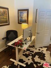 5831 Seawalk Dr - Photo 2 of 8