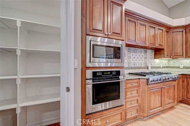 594 1st St - Photo 2 of 8