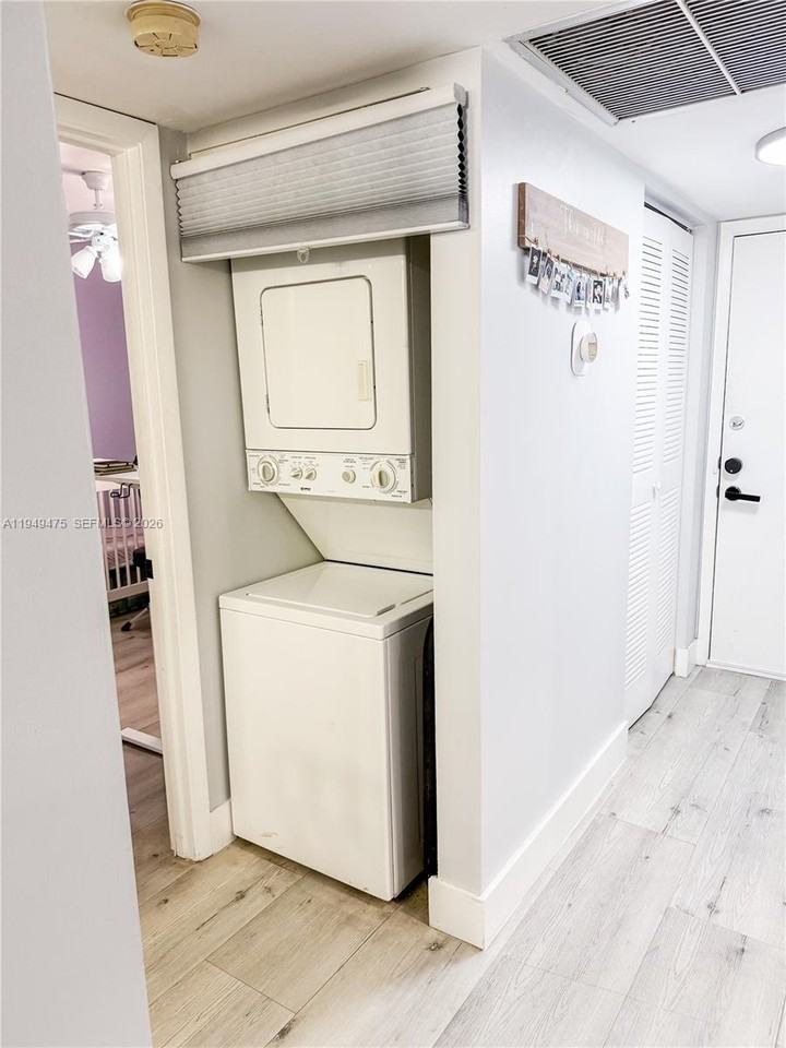 841 Ne 207th Ln #3-204 - Photo 7 of 8