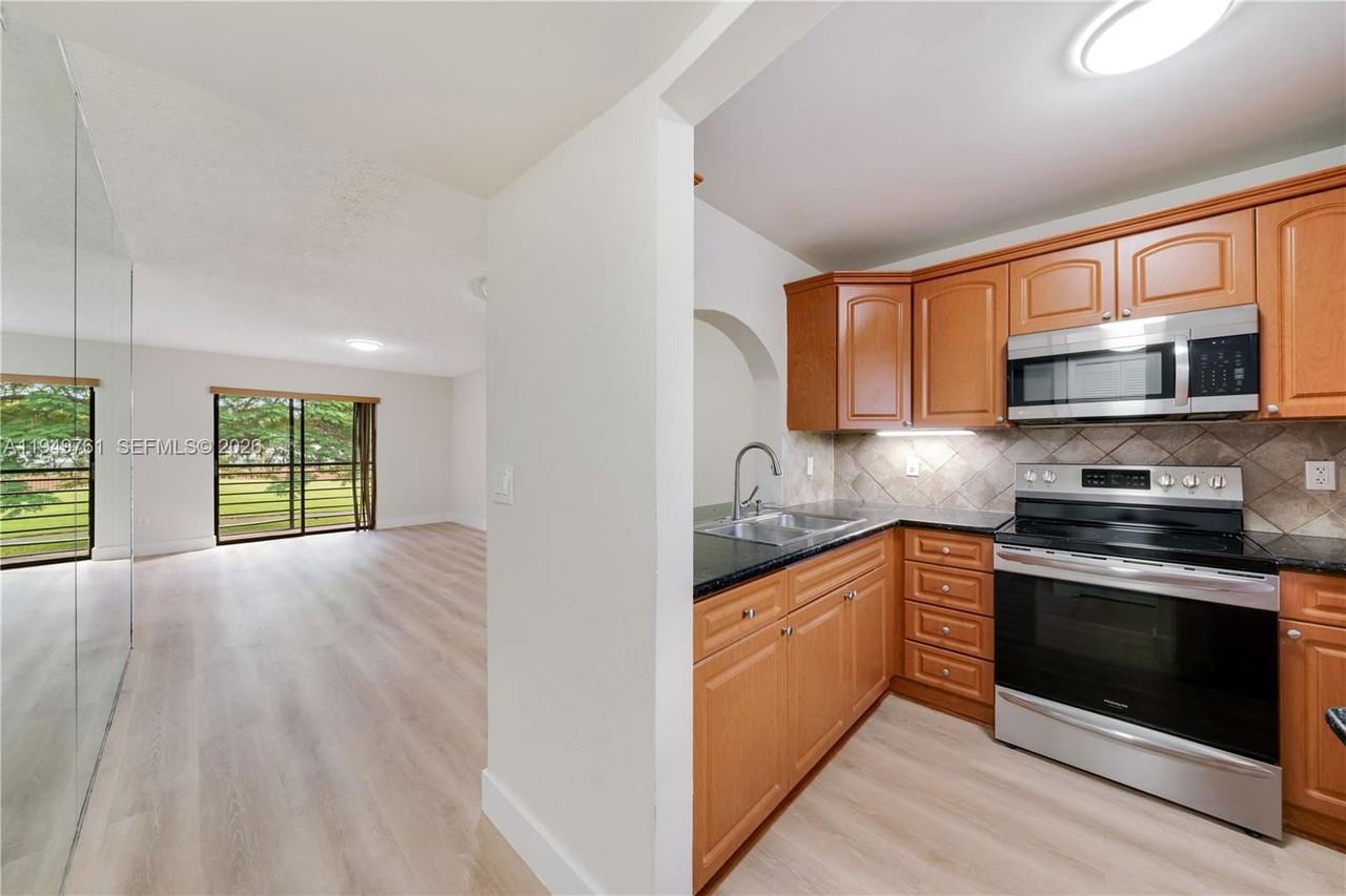 14847 Sw 104th St #10-203 - Photo 5 of 8