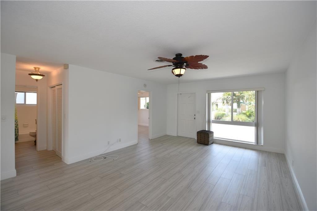 1711 Ne 60th St - Photo 2 of 8