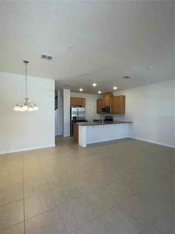 12264 Linear St - Photo 2 of 10