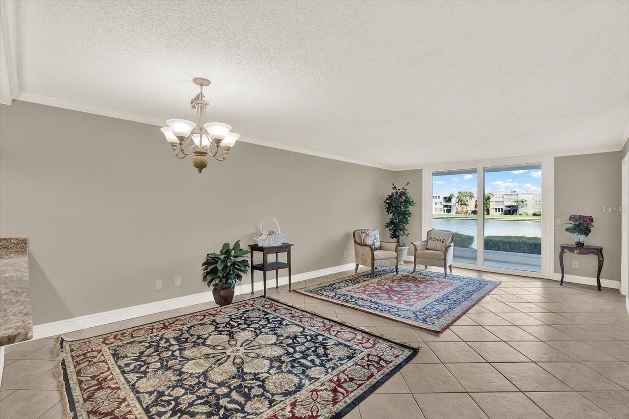 7625 Sun Island Dr S #107 - Photo 6 of 18