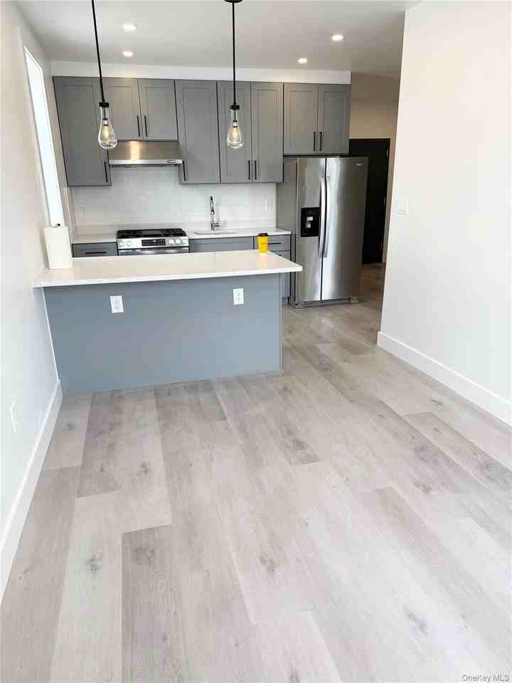 18 Bay 22nd St Unit 2fl #2FL - Photo 2 of 9