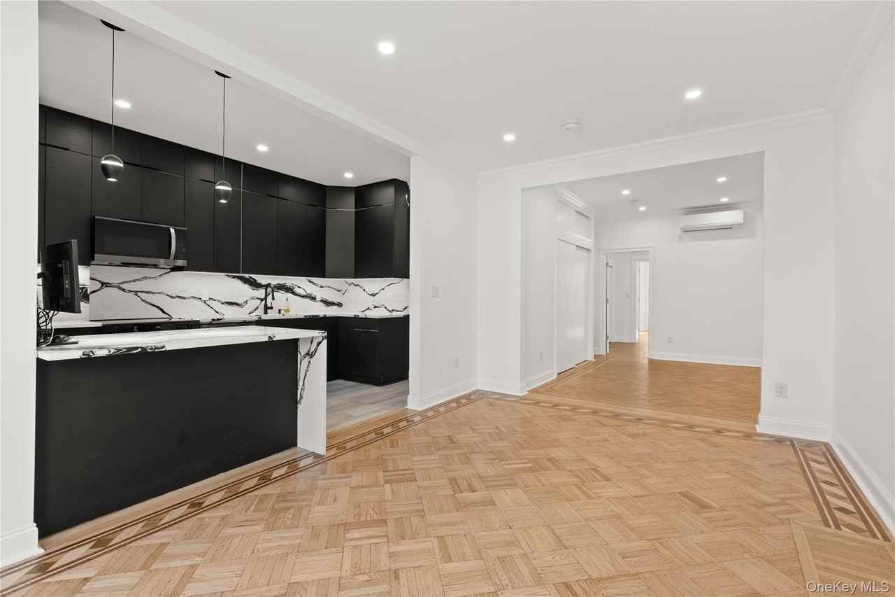 6133 Palmetto St - Photo 3 of 15