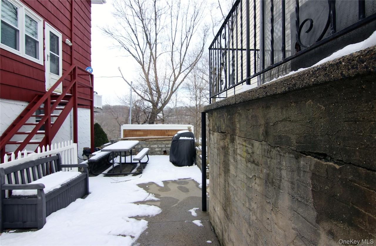 201 Bennett Ave Unit 1 #1 - Photo 3 of 25