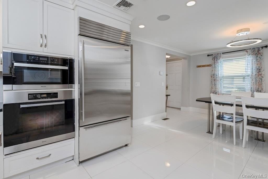 155 White Rd - Photo 4 of 16