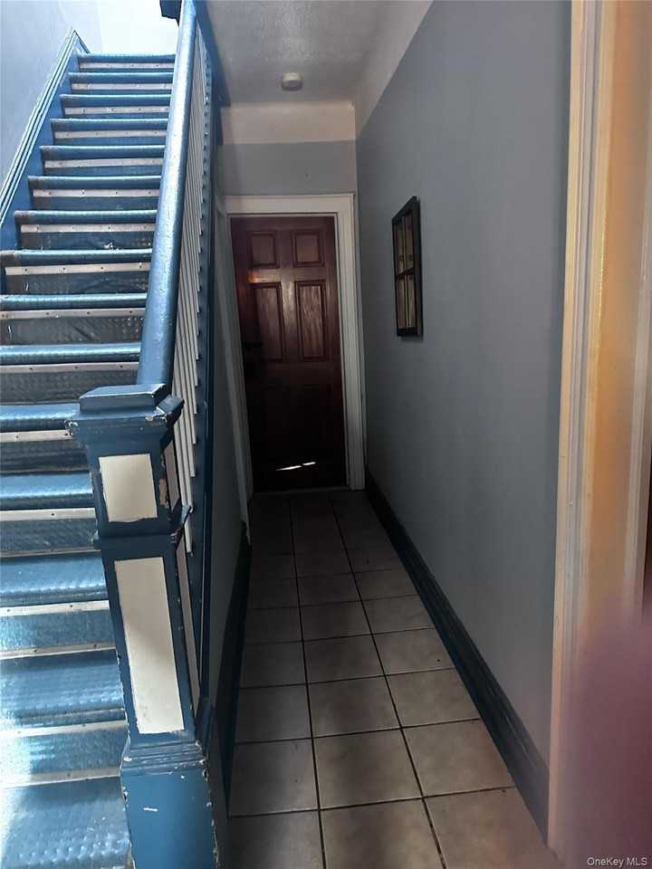 11317 95th Ave 1st Fl #1stFL - Photo 3 of 12