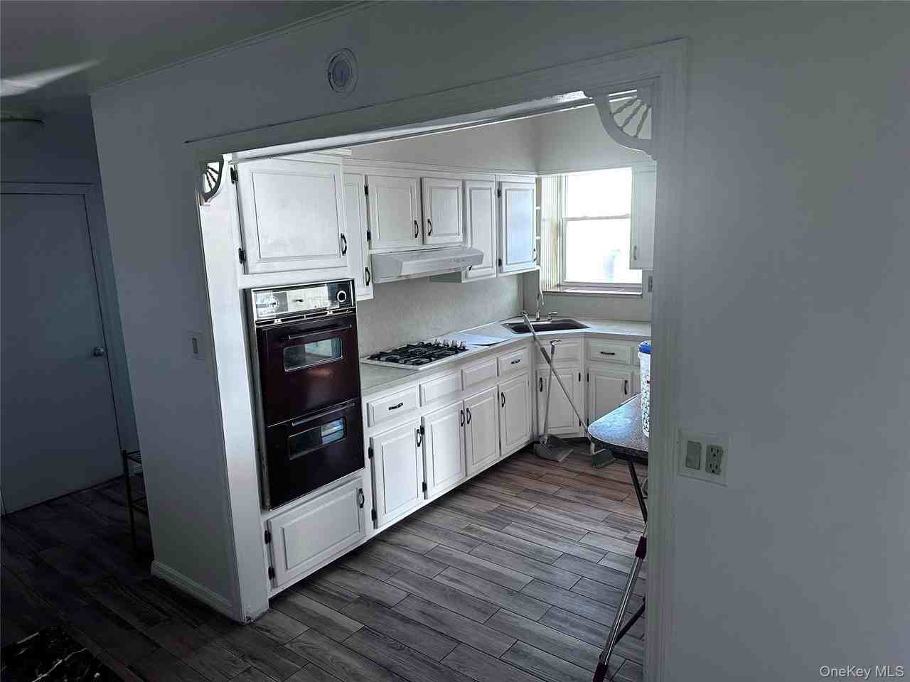 11317 95th Ave 1st Fl #1stFL - Photo 5 of 12