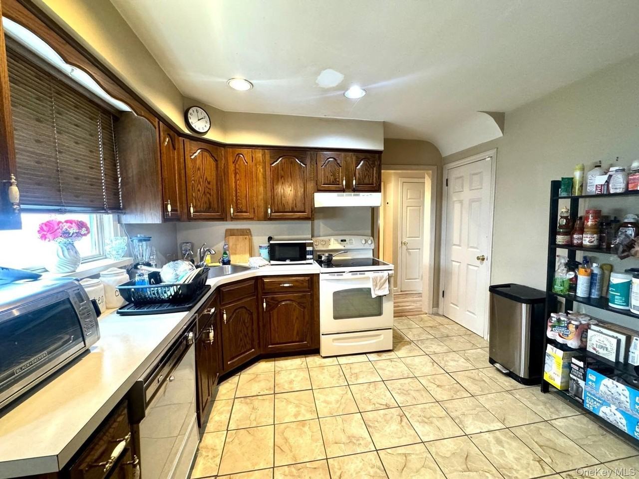 2780 Rockaway Ave - Photo 7 of 15