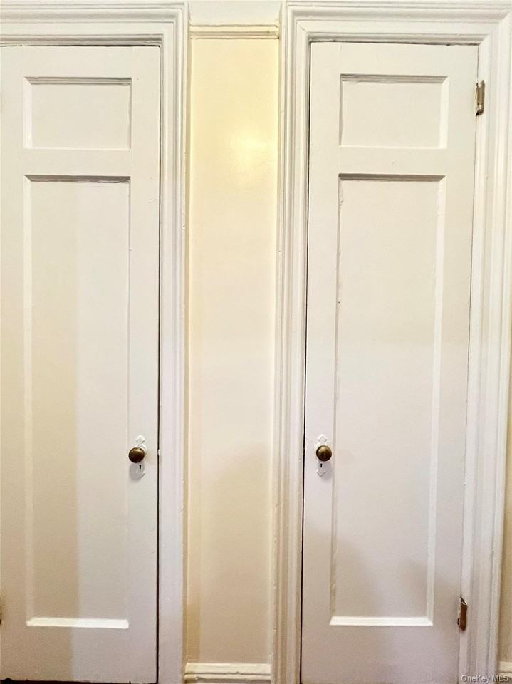 4396 Furman Ave Apt 2a #2A - Photo 5 of 5