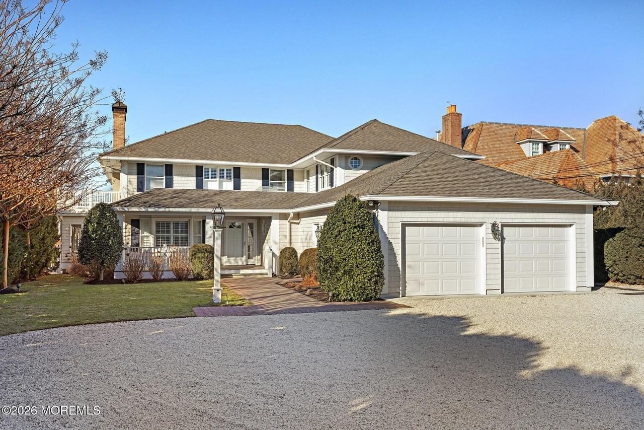 954 Barnegat Ln - Photo 5 of 50