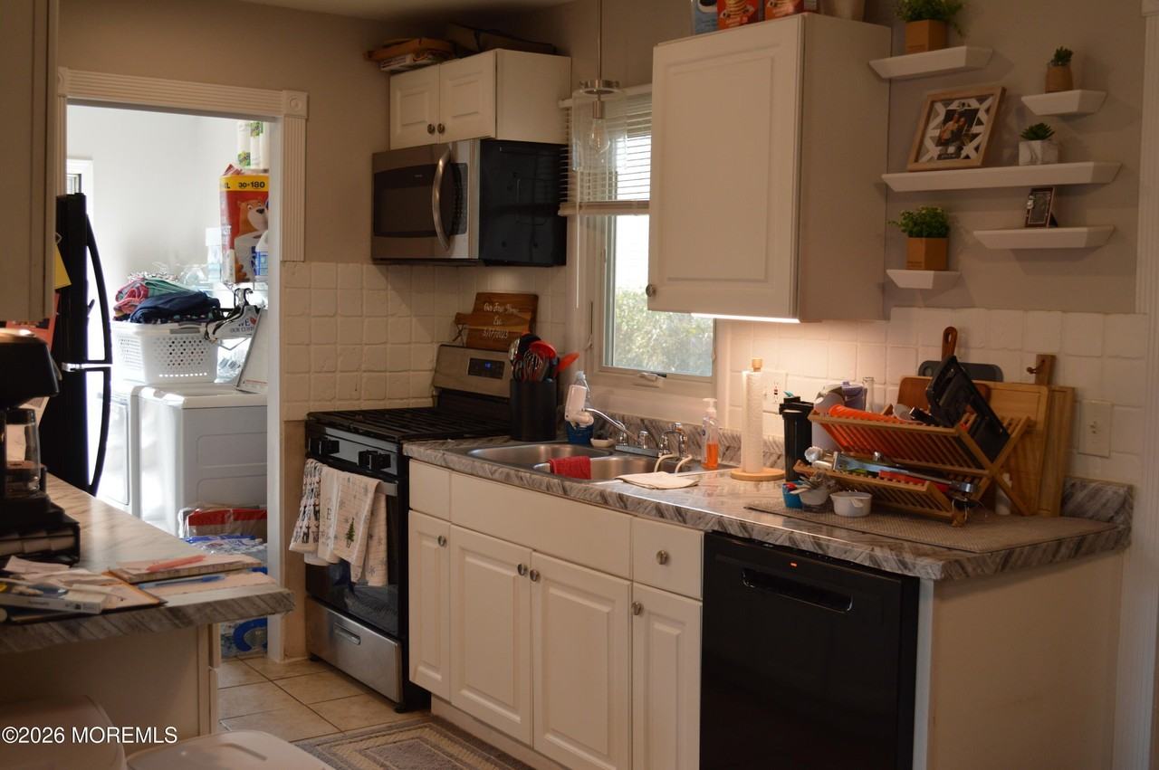 336 Enterprise Dr - Photo 3 of 16