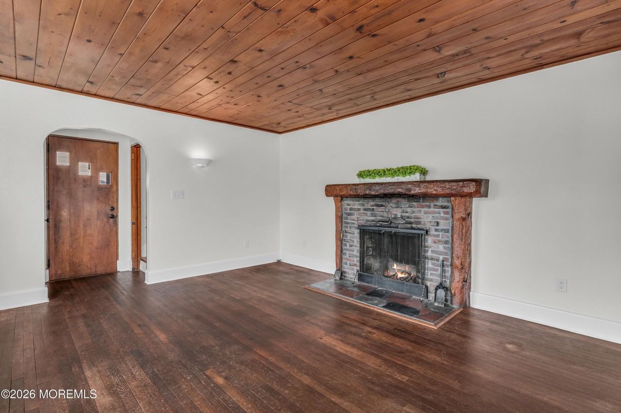 18 Maiden Ln - Photo 6 of 29