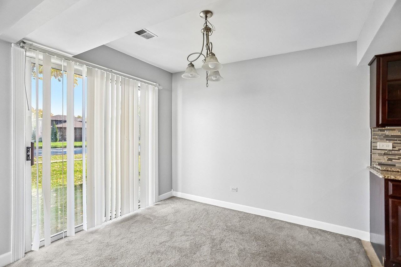 16410 Brementowne Rd - Photo 3 of 18