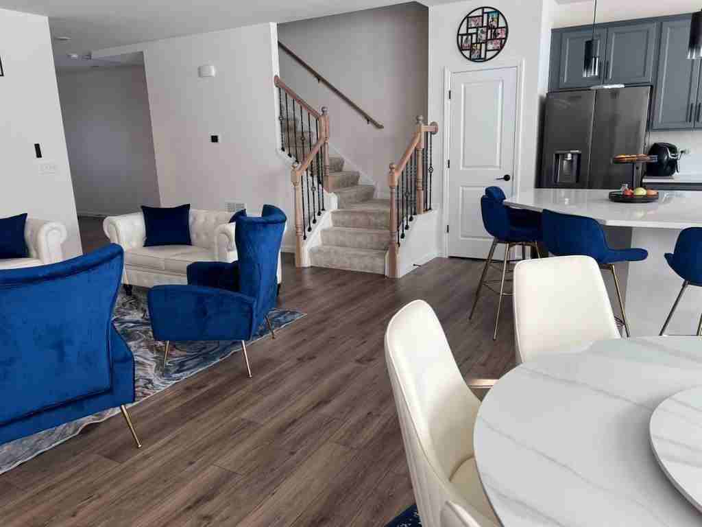 24453 W Kroll Dr - Photo 3 of 19