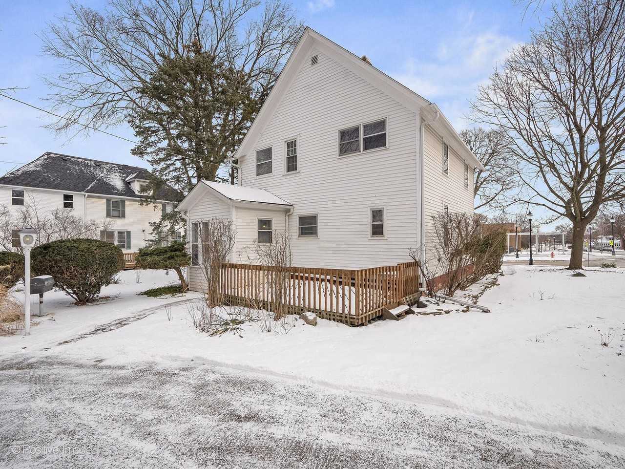 122 S Prospect St - Photo 3 of 30