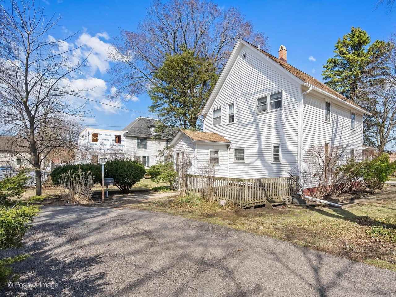 122 S Prospect St - Photo 4 of 30