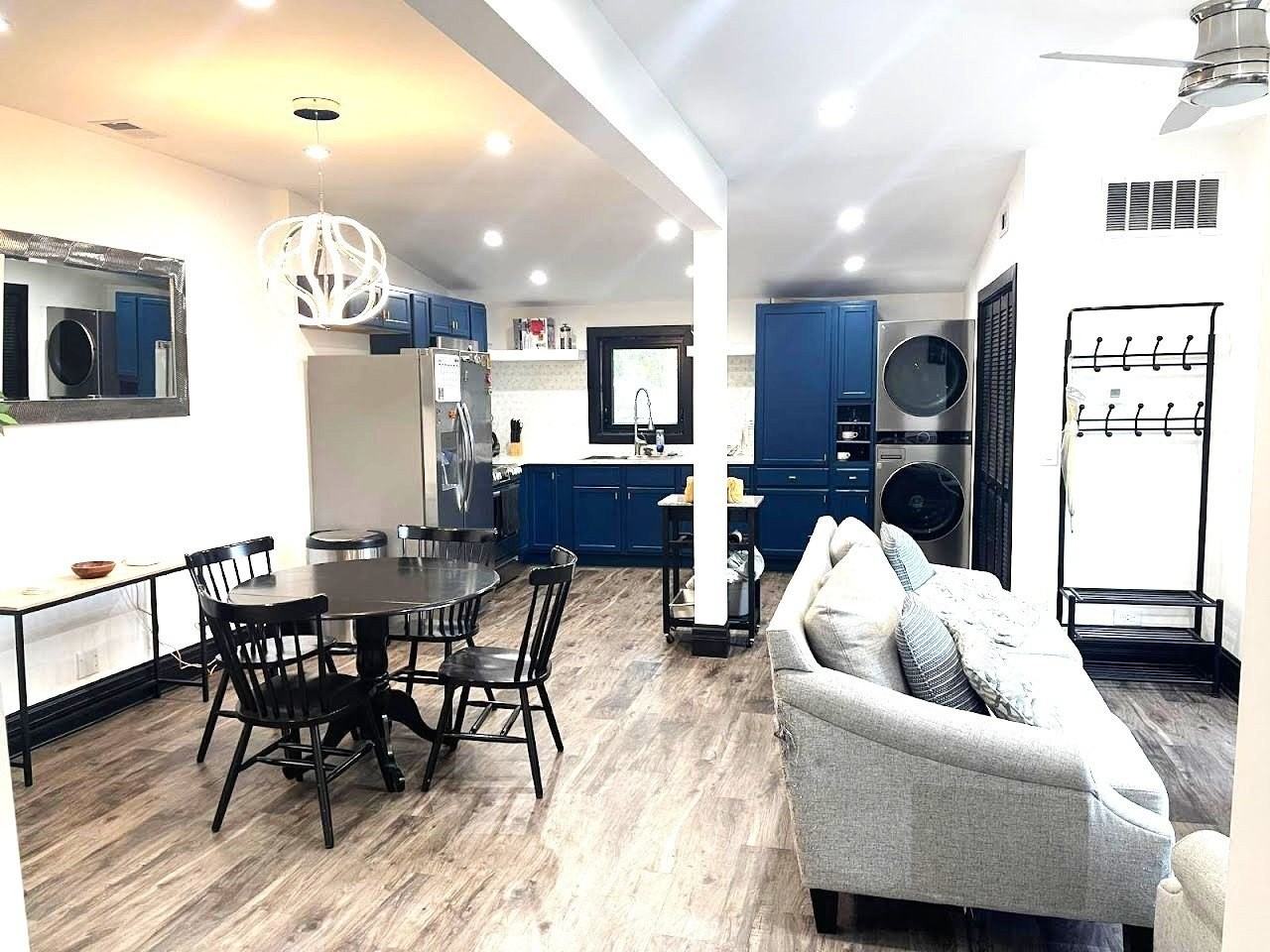 4728 N Kennicott Ave Unit 2 #2 - Photo 3 of 17