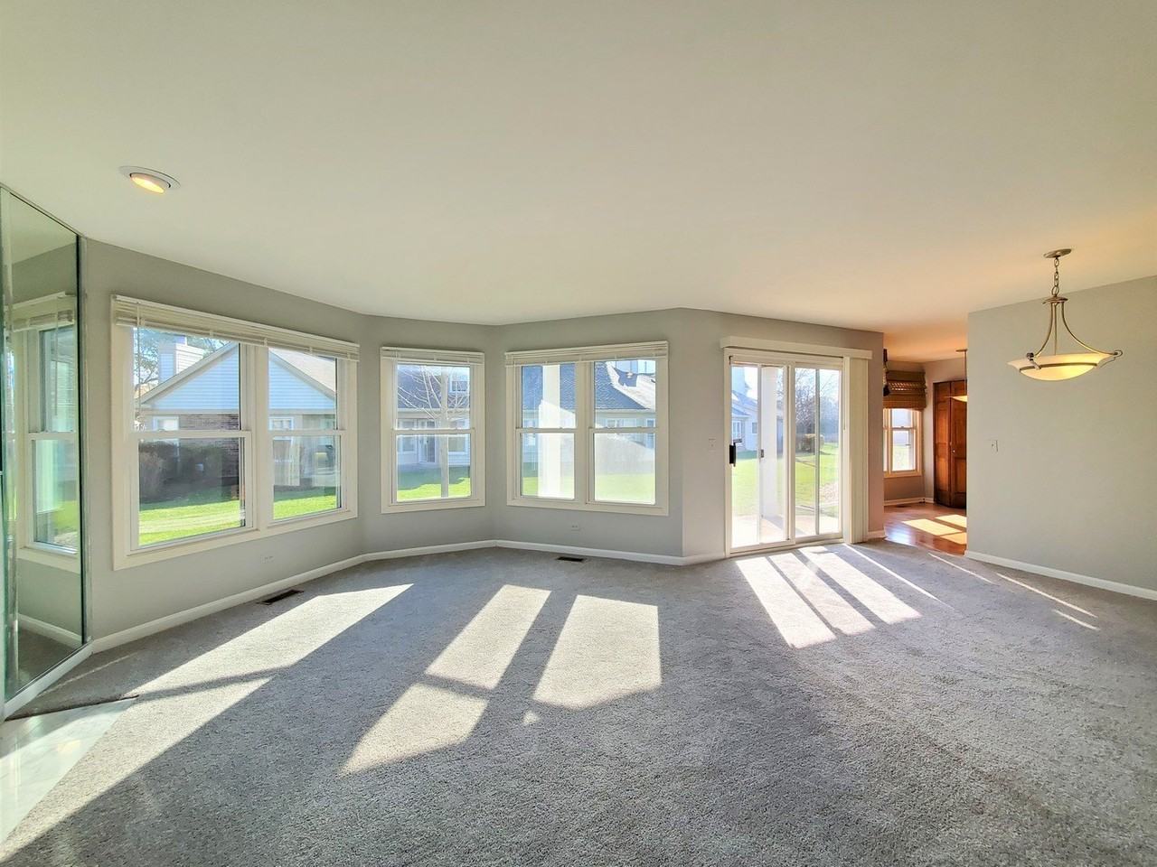 325 Satinwood Ct S - Photo 6 of 26