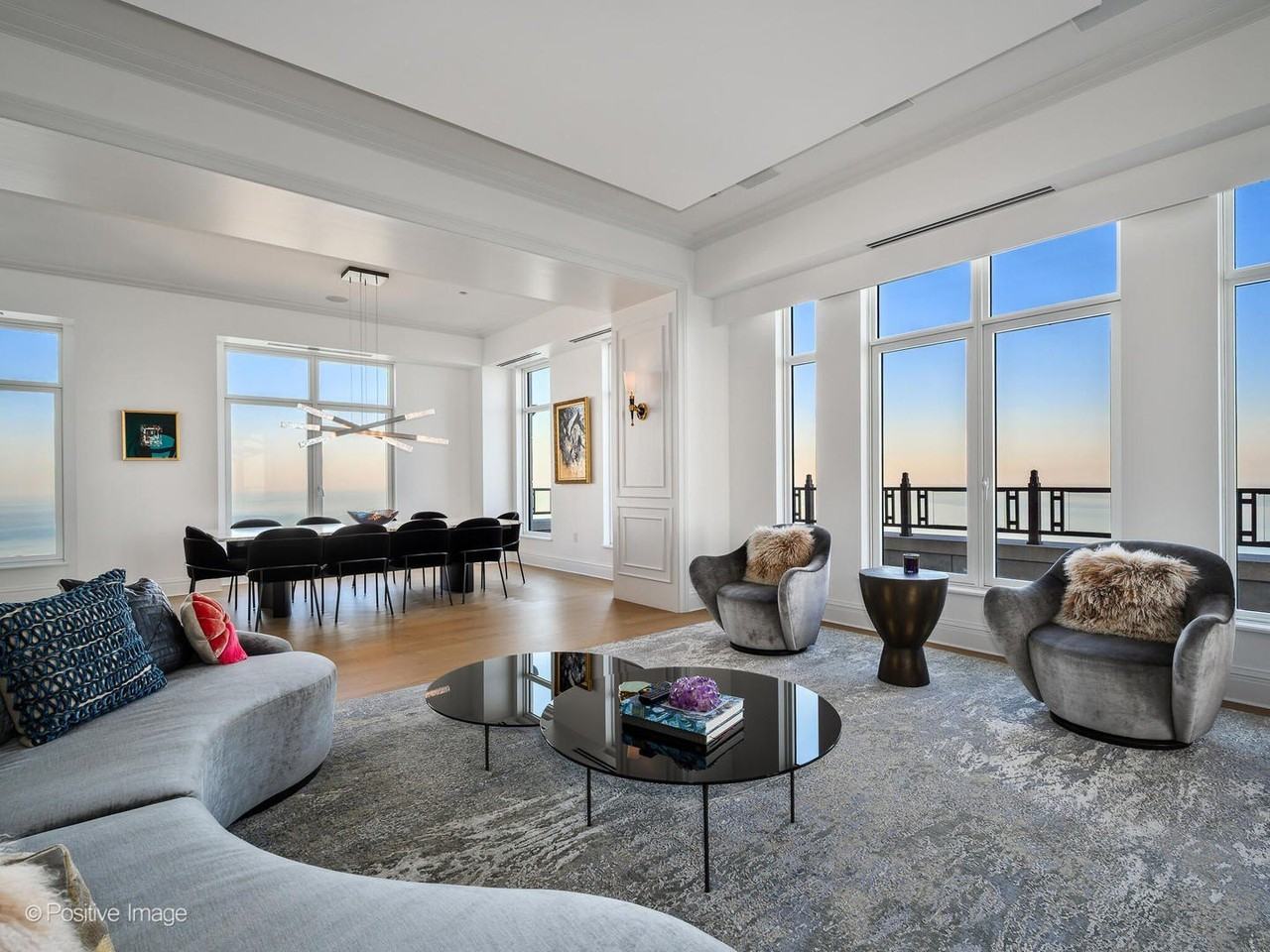 451 E Grand Ave Apt 6012 #6012 - Photo 3 of 36