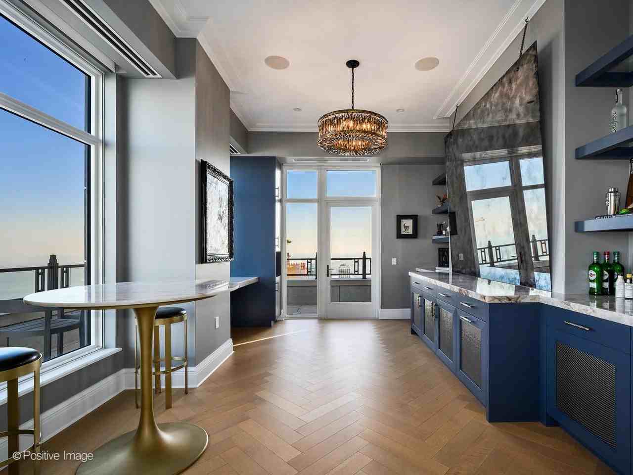 451 E Grand Ave Apt 6012 #6012 - Photo 6 of 36