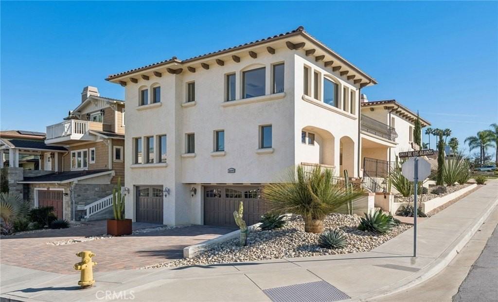 1699 Calle De Los Alamos - Photo 3 of 32