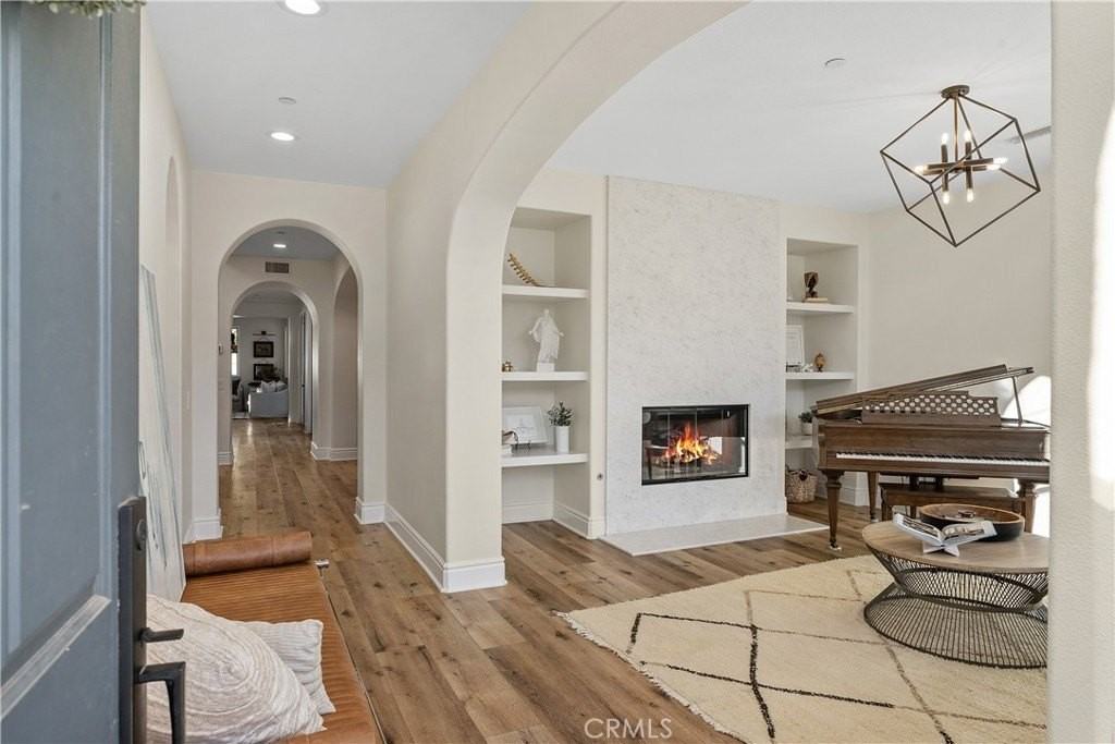 32 Michael Rd - Photo 3 of 44