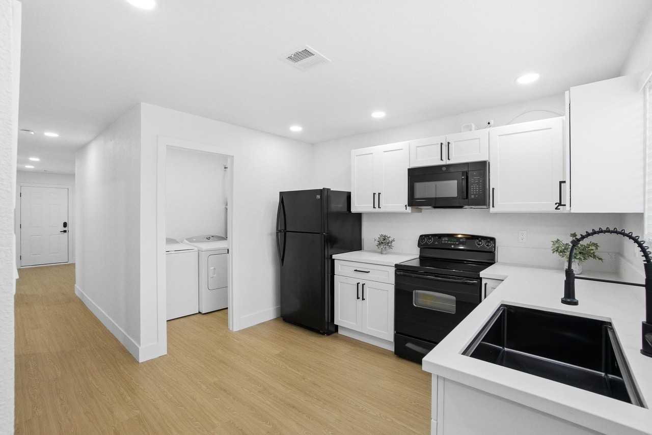 Parkchester Dr - Photo 2 of 27