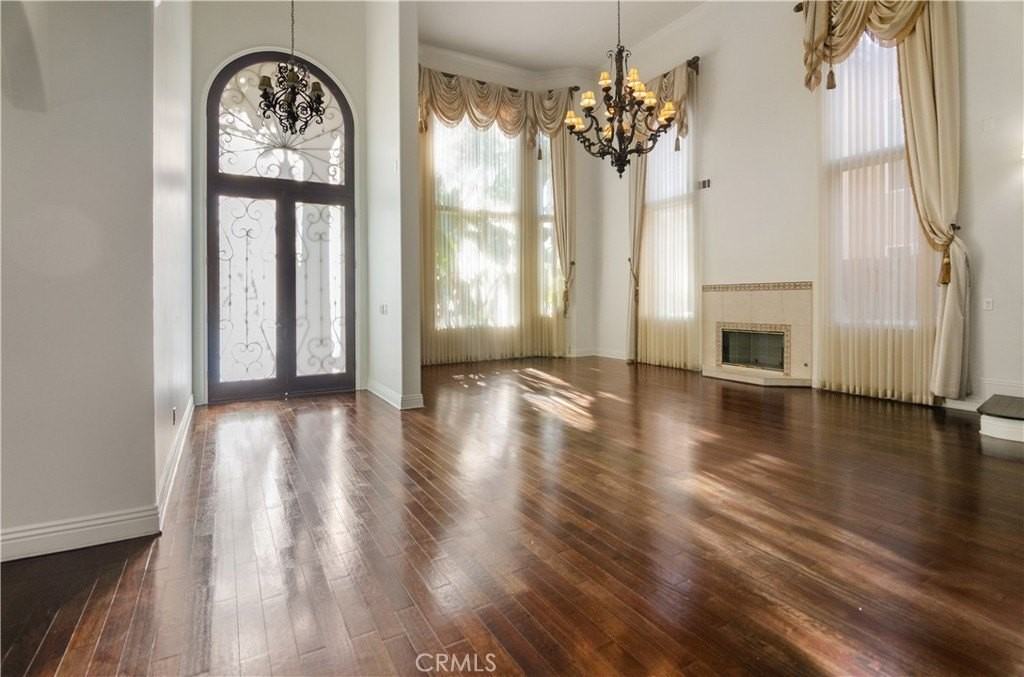 18811 Redwing St - Photo 4 of 38