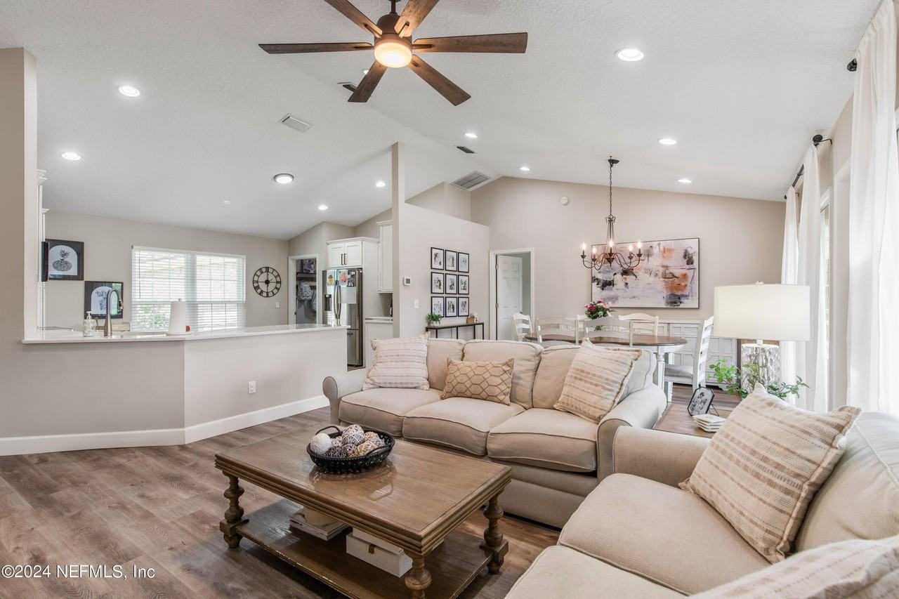 1587 Shelter Cove Dr - Photo 4 of 50