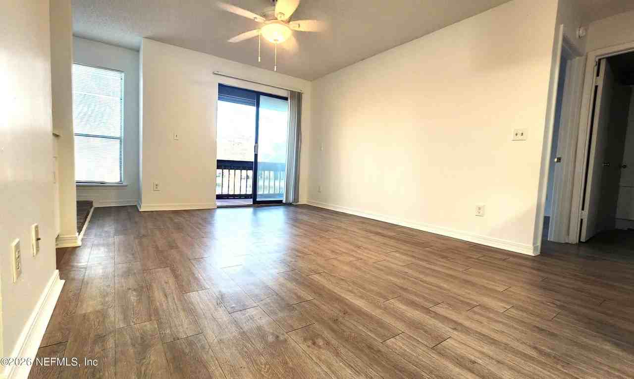 10200 Belle Rive Blvd Apt 256 #256 - Photo 3 of 15