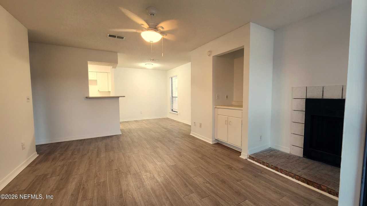 10200 Belle Rive Blvd Apt 256 #256 - Photo 4 of 15